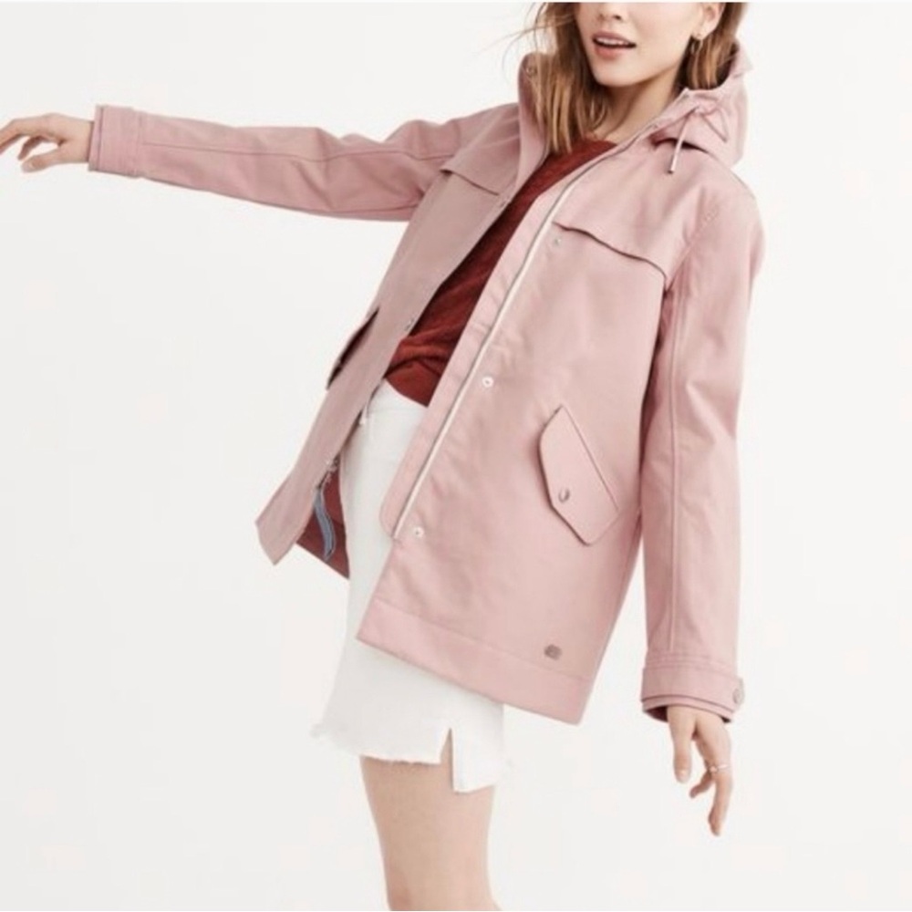 Abercrombie & Fitch Classic Rain Jacket in Blush Pink - Picture 12 of 12
